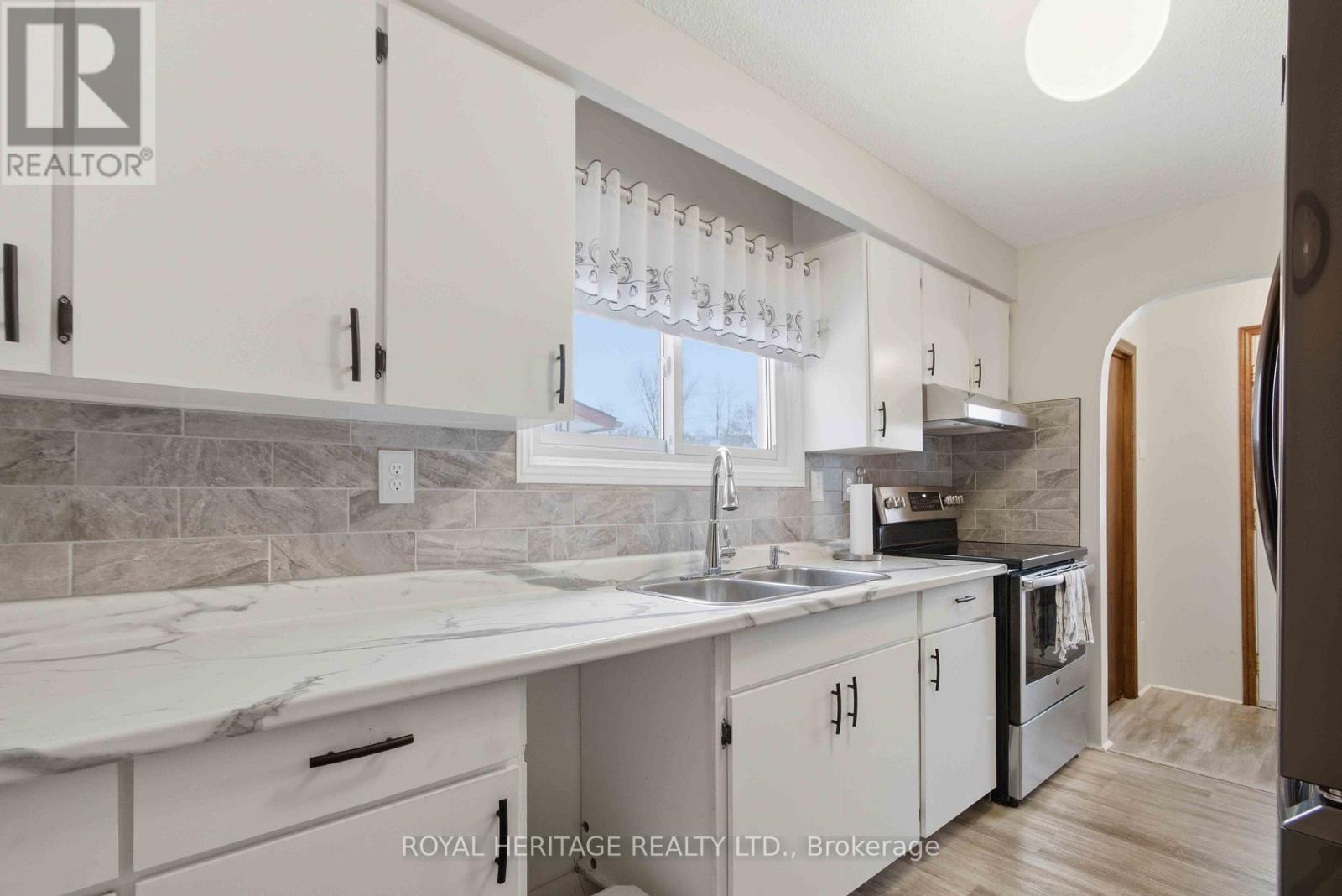 6 Kerr Crescent, Quinte West, Ontario  K8V 2W3 - Photo 8 - X12653300