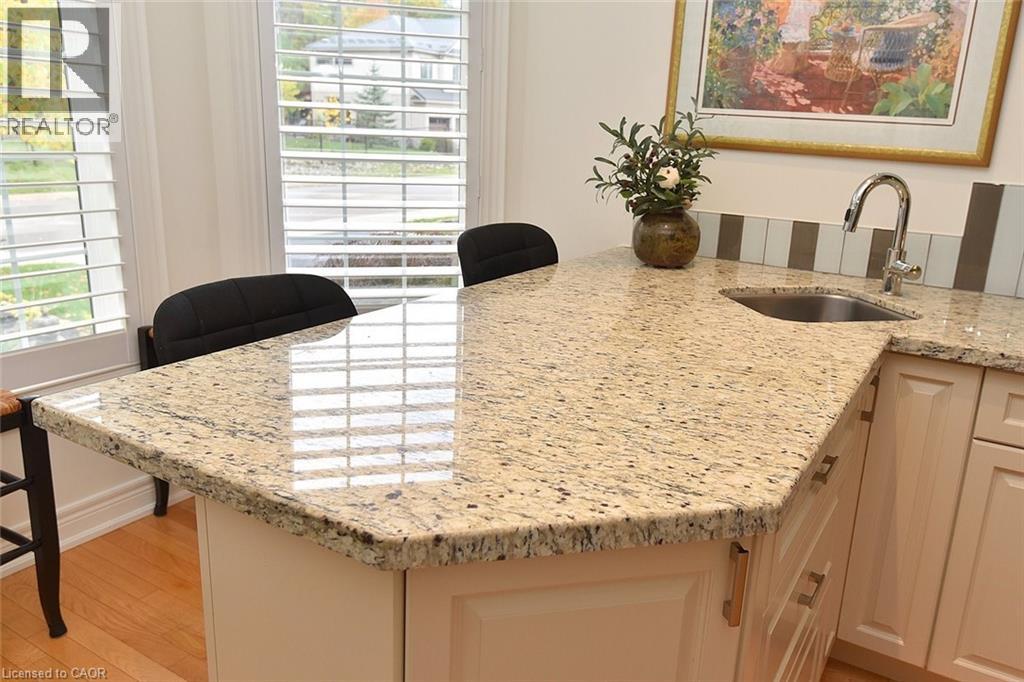 35 Riding Park Place, Dundas, Ontario  L9H 0B1 - Photo 9 - 40780948