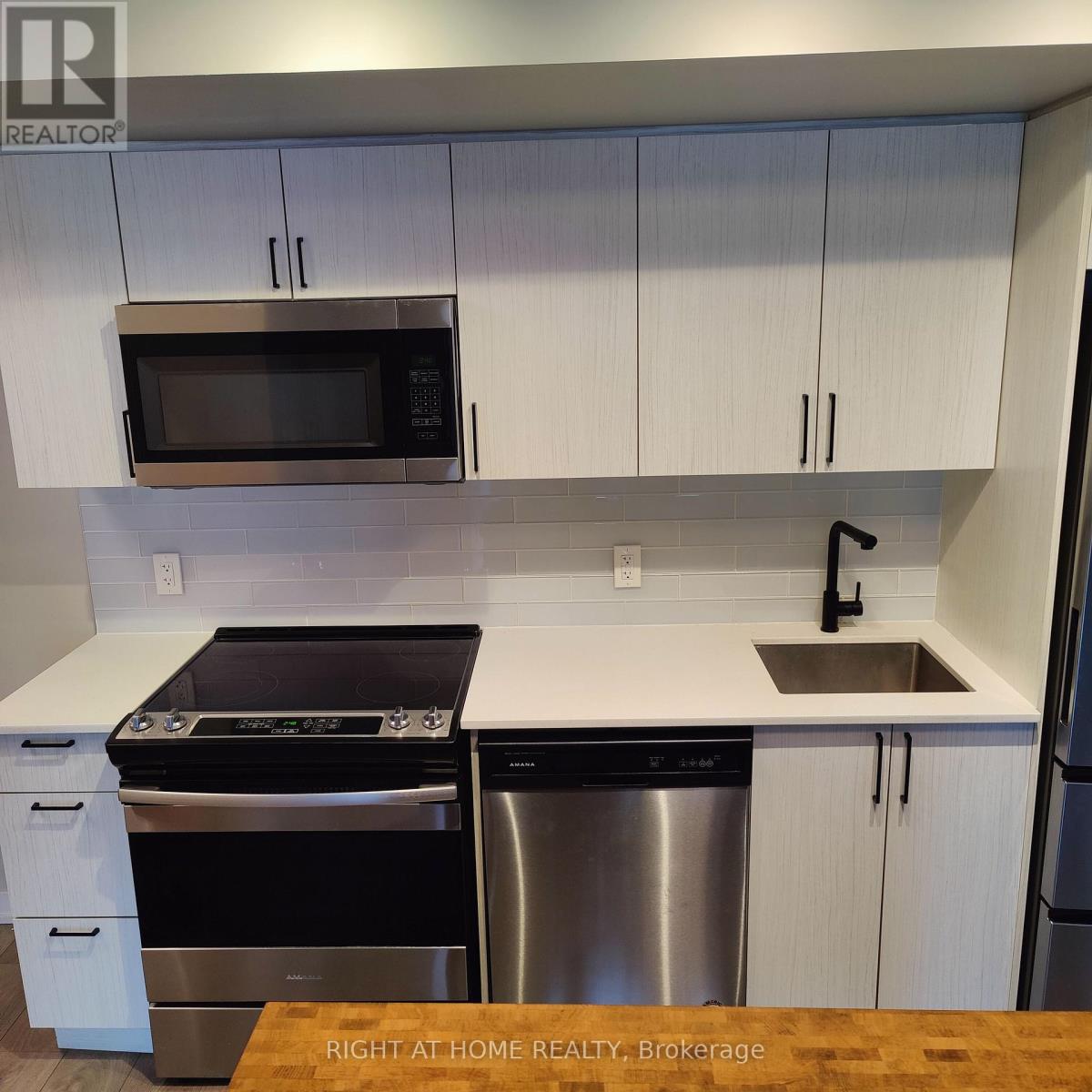 207 - 1401 O'connor Drive, Toronto, Ontario  M4B 2V5 - Photo 9 - E12651306