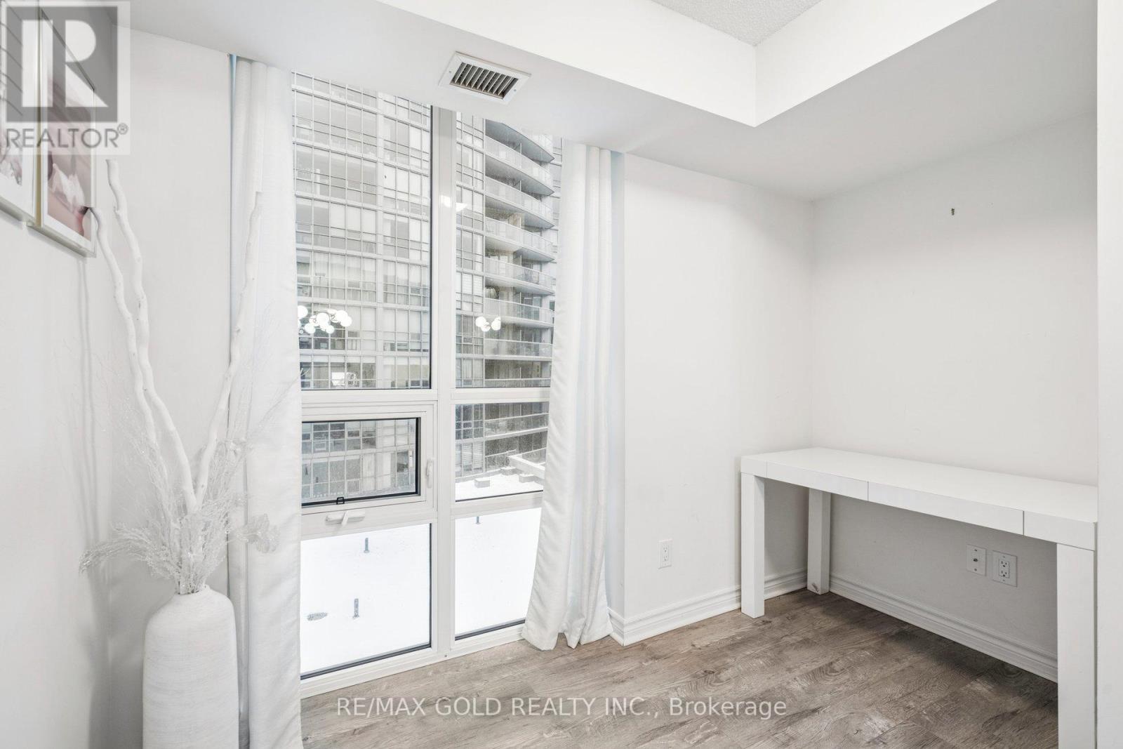 1819 - 25 Lower Simcoe Street, Toronto, Ontario  M5J 3A1 - Photo 10 - C12653310