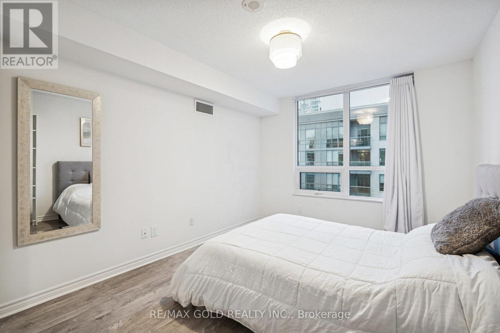 1819 - 25 Lower Simcoe Street, Toronto, Ontario  M5J 3A1 - Photo 20 - C12653310