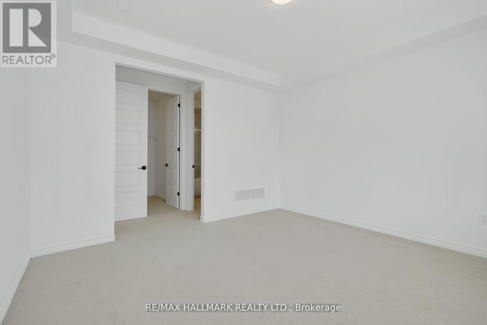 701 Sargeant Place, Innisfil, Ontario  L9S 0T2 - Photo 23 - N12653290