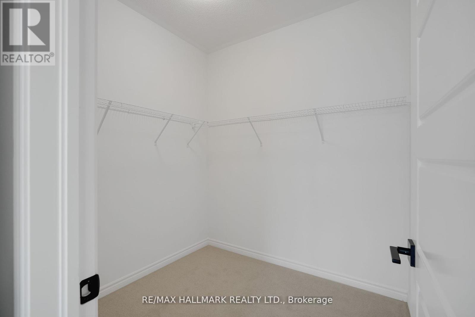 701 Sargeant Place, Innisfil, Ontario  L9S 0T2 - Photo 26 - N12653290