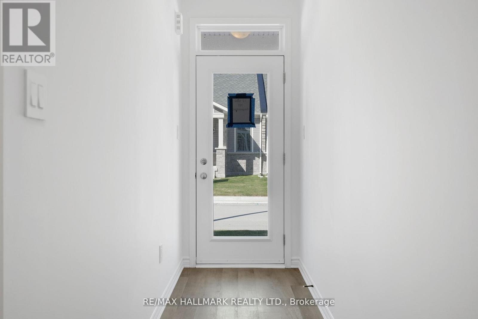 701 Sargeant Place, Innisfil, Ontario  L9S 0T2 - Photo 5 - N12653290