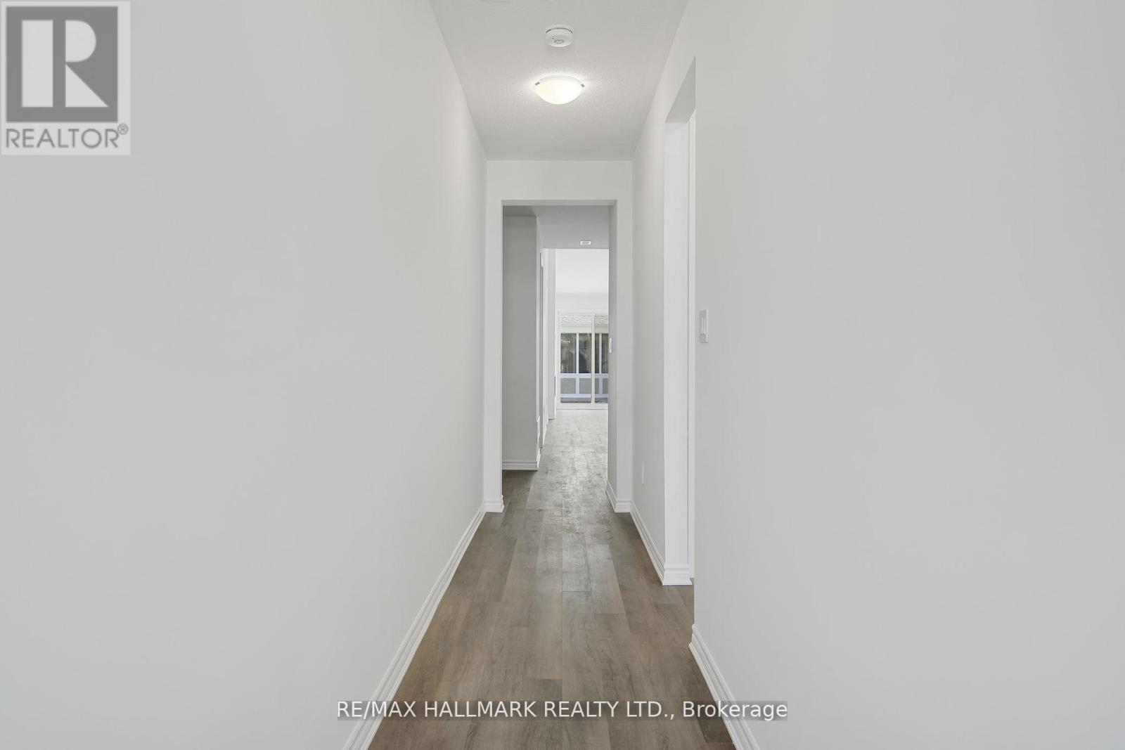 701 Sargeant Place, Innisfil, Ontario  L9S 0T2 - Photo 6 - N12653290