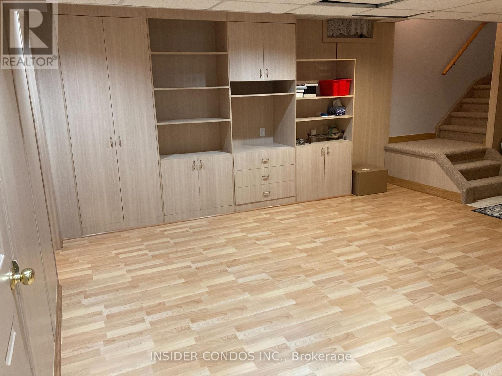 126 Pinedale Gate, Vaughan, Ontario  L4L 8X3 - Photo 11 - N12653312