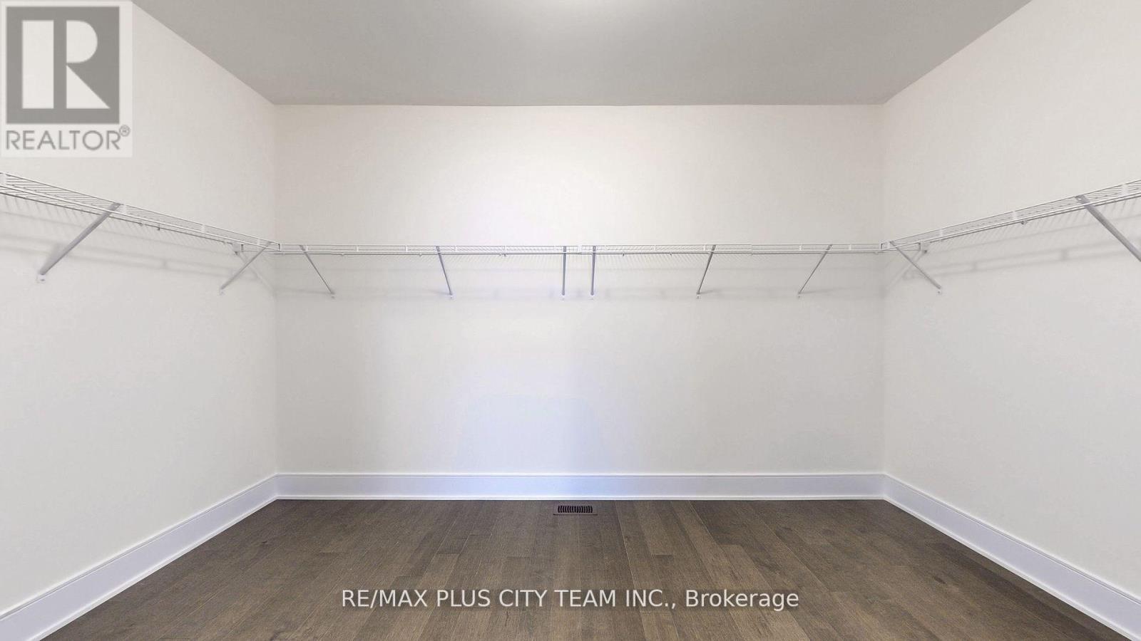 8 Saxby Farm Avenue, King, Ontario  L7B 0T1 - Photo 24 - N12653318