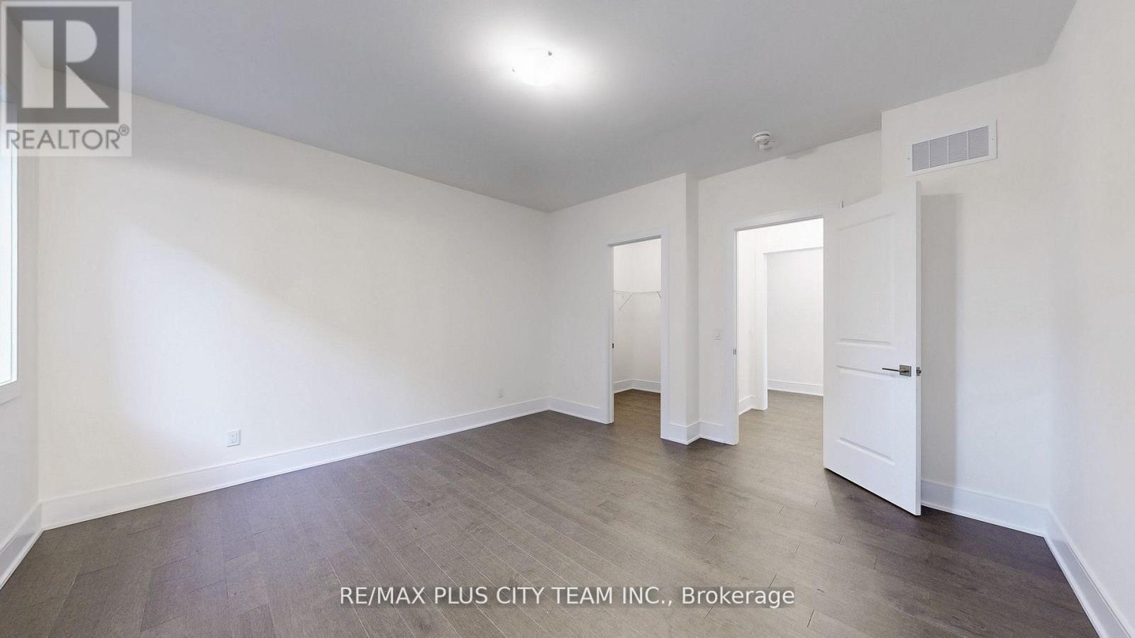 8 Saxby Farm Avenue, King, Ontario  L7B 0T1 - Photo 28 - N12653318