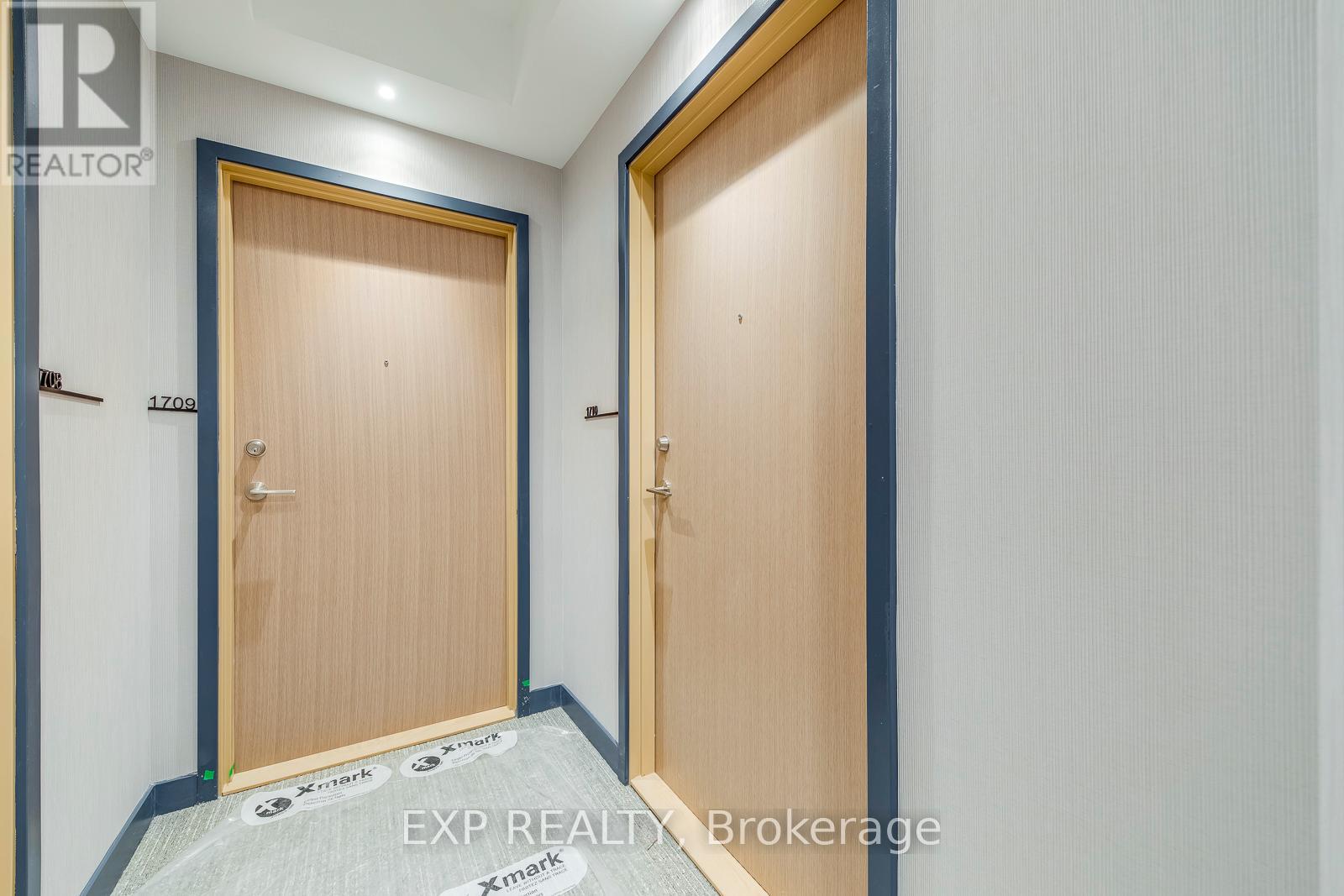 1710 - 395 Square One Drive, Mississauga, Ontario  L5B 0P6 - Photo 12 - W12653286