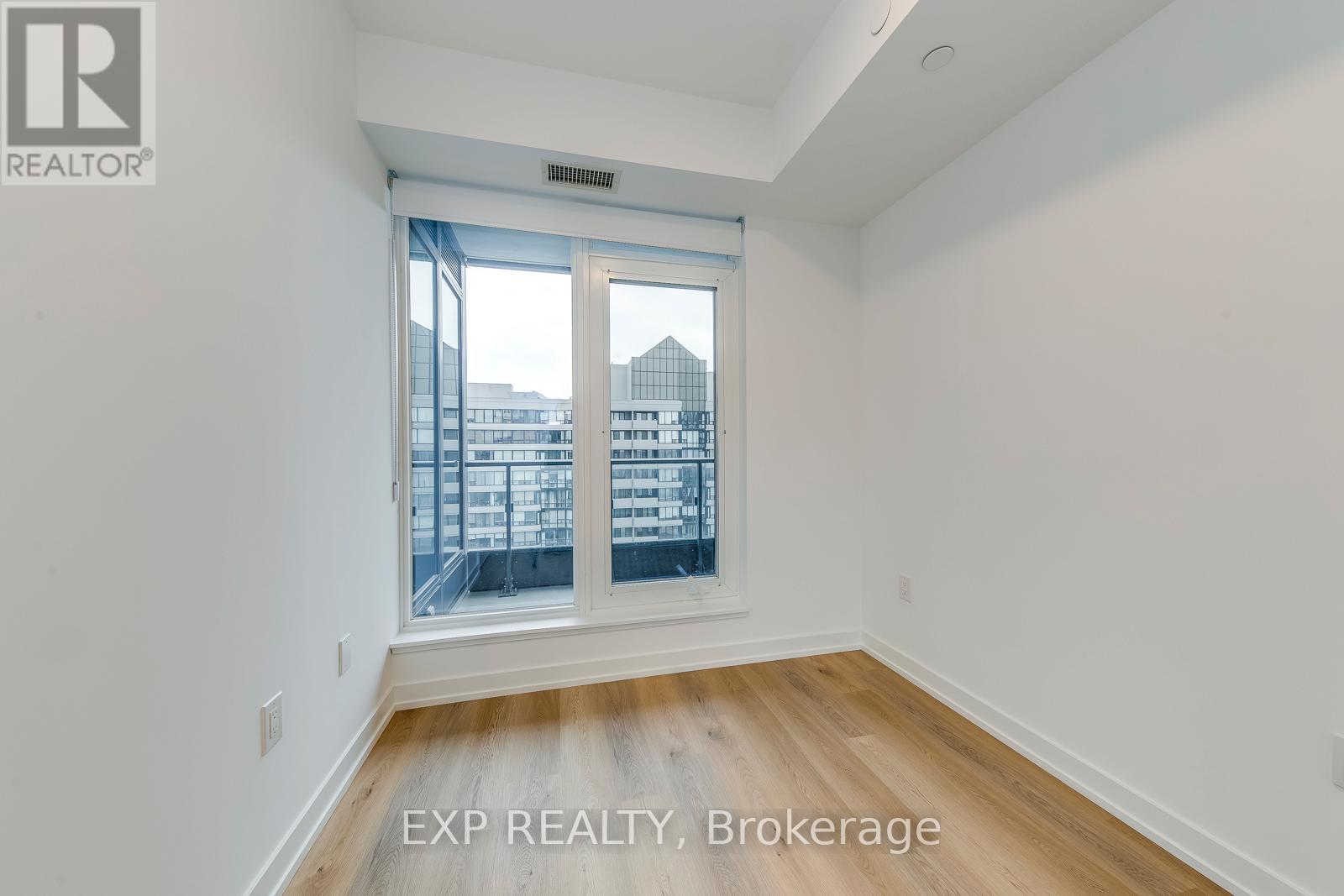 1710 - 395 Square One Drive, Mississauga, Ontario  L5B 0P6 - Photo 14 - W12653286