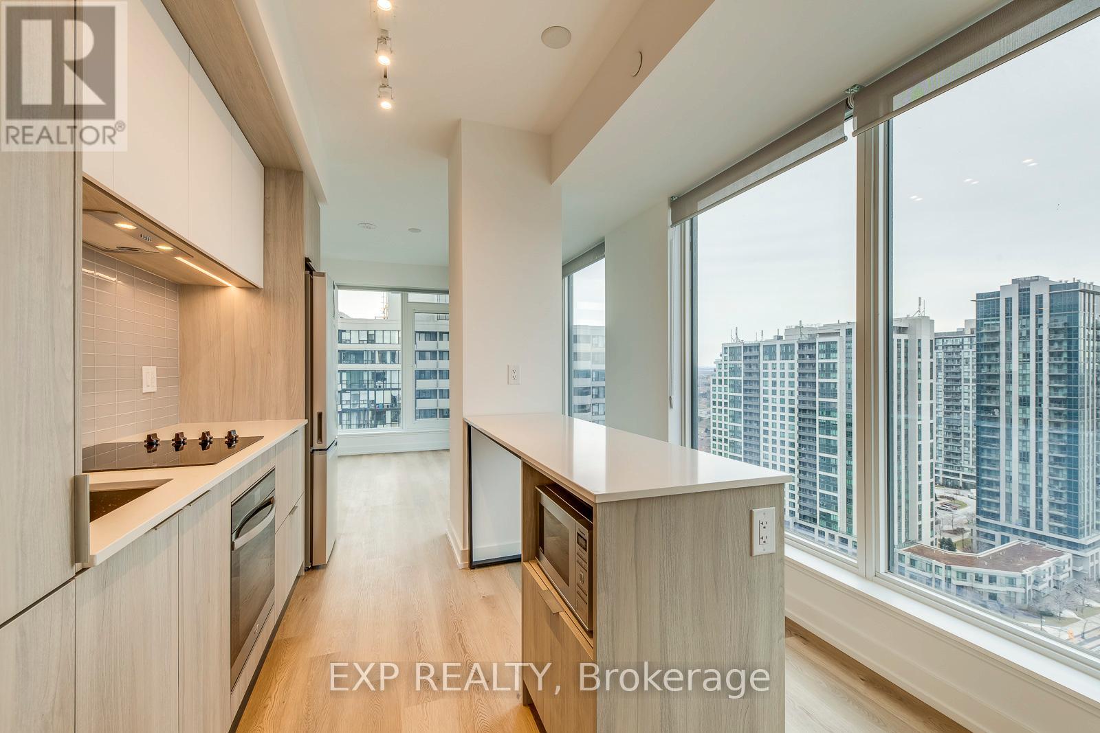 1710 - 395 Square One Drive, Mississauga, Ontario  L5B 0P6 - Photo 4 - W12653286