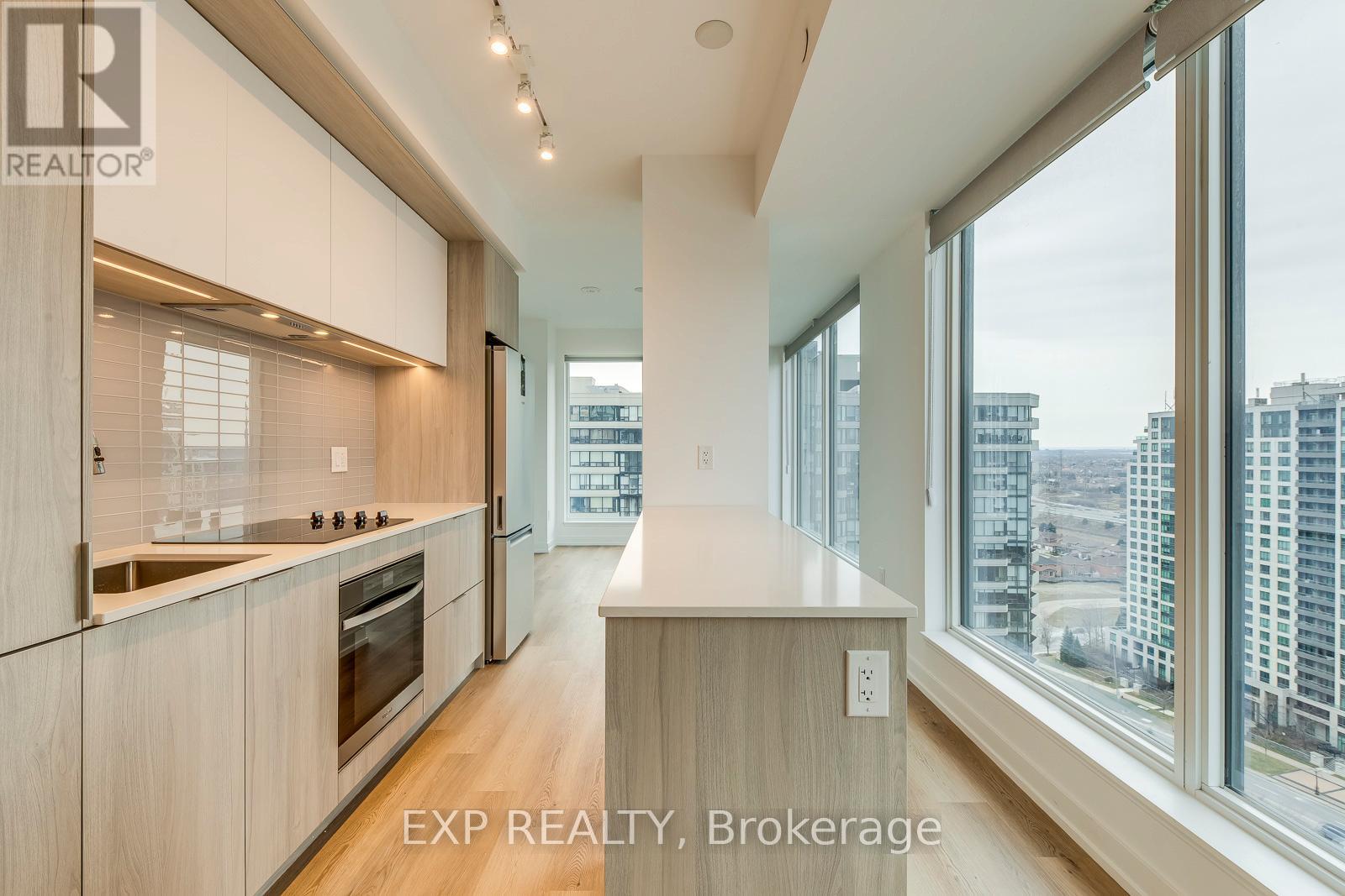 1710 - 395 Square One Drive, Mississauga, Ontario  L5B 0P6 - Photo 5 - W12653286