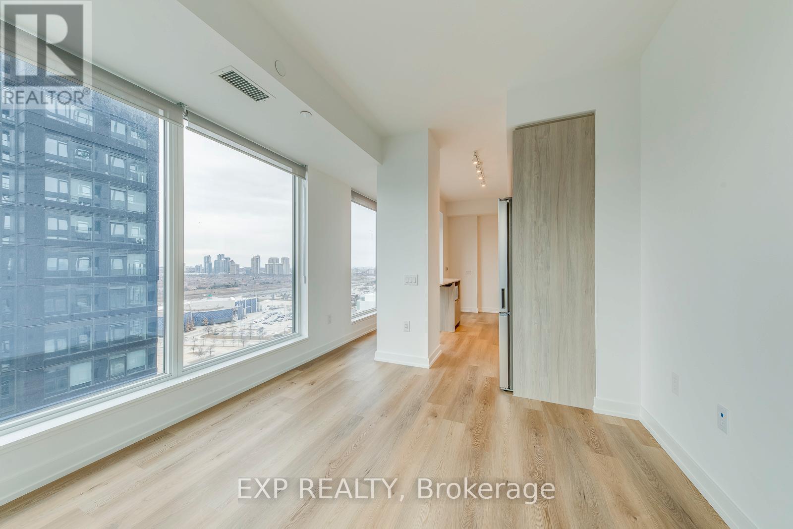 1710 - 395 Square One Drive, Mississauga, Ontario  L5B 0P6 - Photo 8 - W12653286