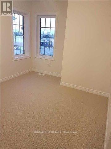 121 Huguenot Road, Oakville, Ontario  L6H 7C4 - Photo 11 - W12653294