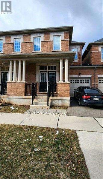 121 Huguenot Road, Oakville, Ontario  L6H 7C4 - Photo 3 - W12653294