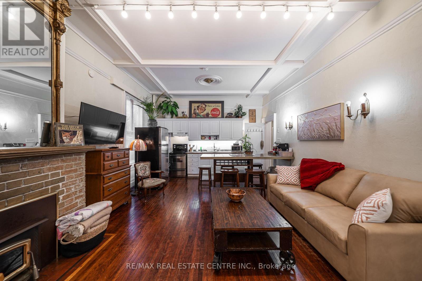 A - 68 Scott Street, Brampton, Ontario  L6V 1S3 - Photo 8 - W12653316