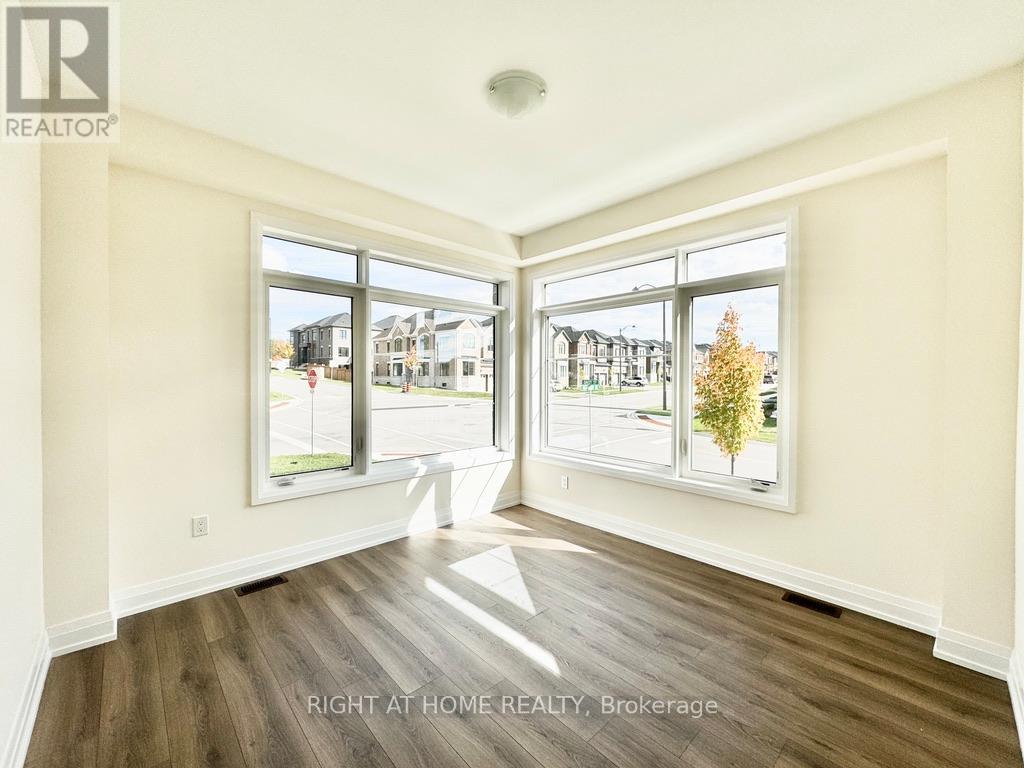 Upper - 70 Bearberry Road, Springwater, Ontario  L9X 2E1 - Photo 10 - S12470646