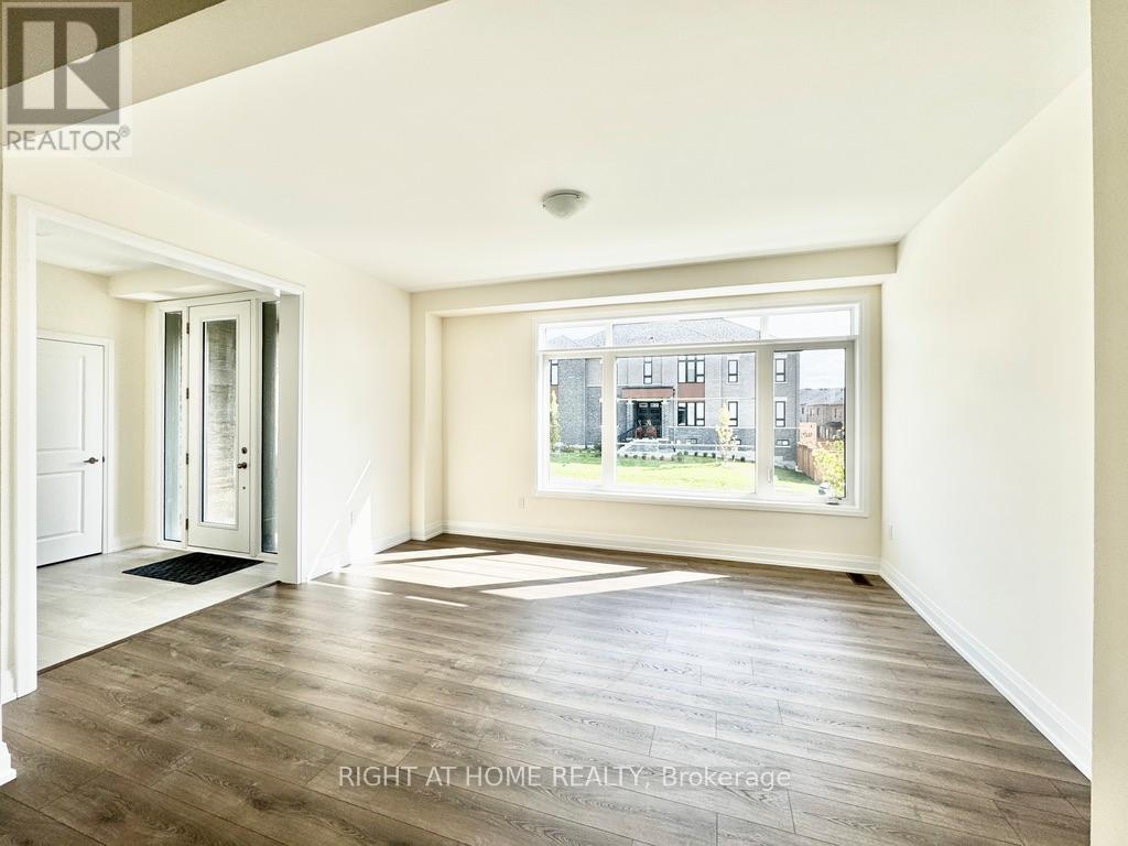 Upper - 70 Bearberry Road, Springwater, Ontario  L9X 2E1 - Photo 8 - S12470646