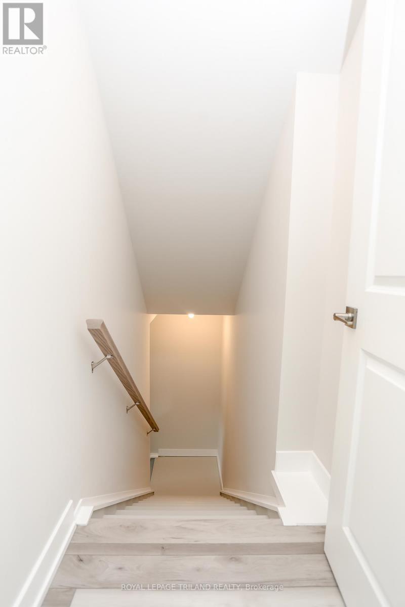 24 Harrow Lane, St. Thomas, Ontario  N5R 0P3 - Photo 33 - X12653352