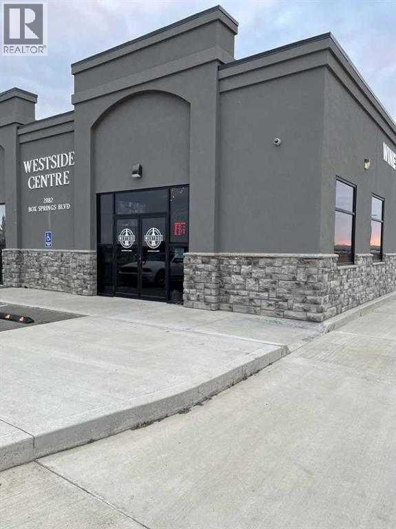 101, 2882 Box Springs Boulevard, Medicine Hat, Alberta