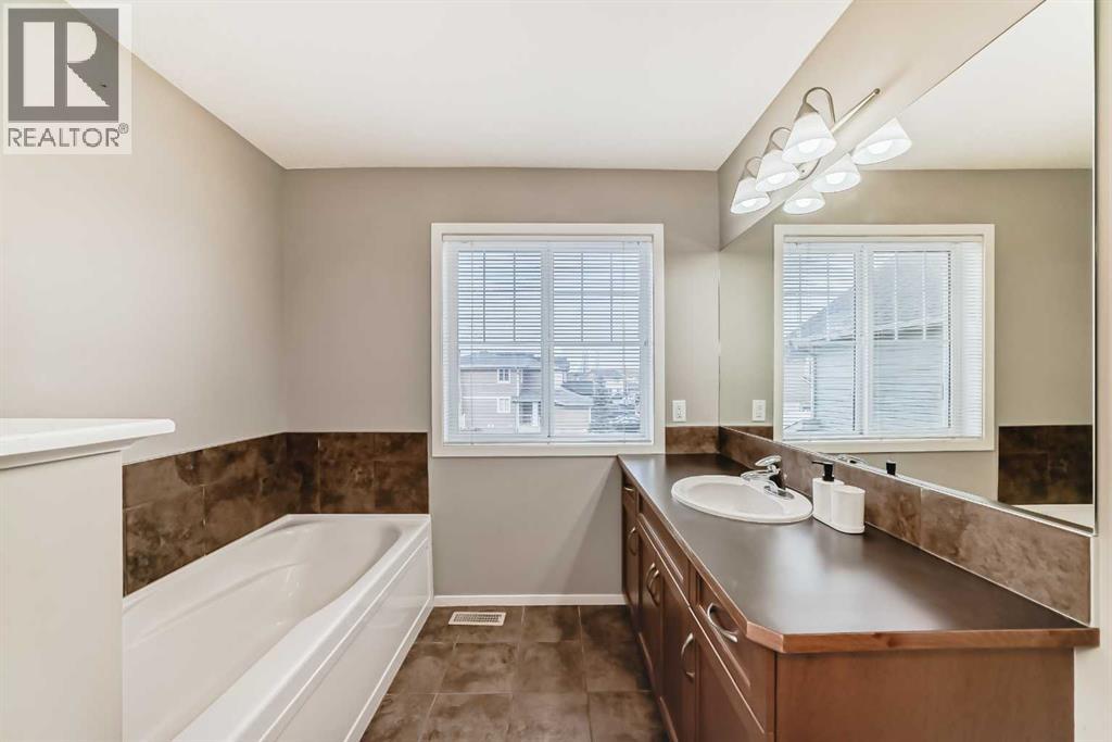 284 Sagewood Landing Sw, Airdrie, Alberta  T4B 3N6 - Photo 22 - A2269946