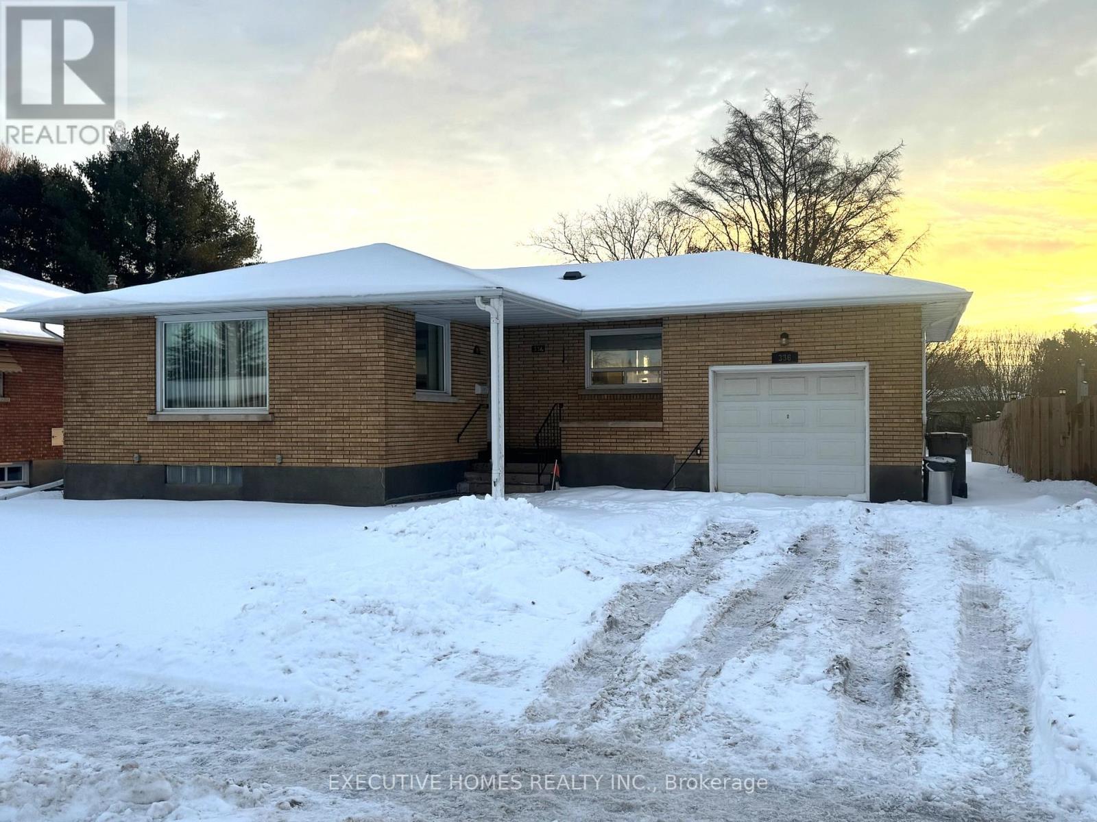 336 Kingsway Avenue, Thunder Bay, Ontario  P7E 2A5 - Photo 1 - X12653344