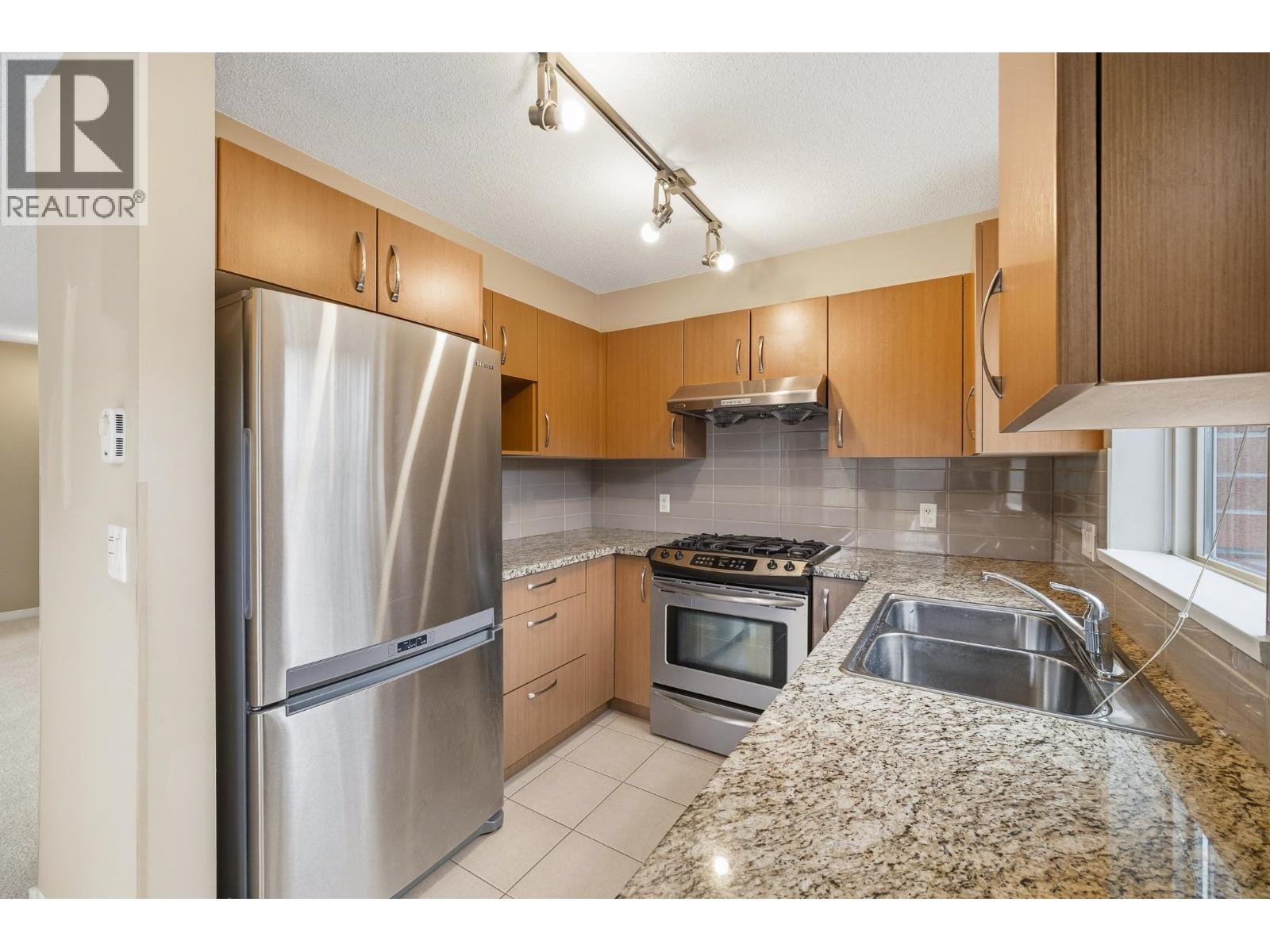 110 9199 Tomicki Avenue, Richmond, British Columbia V6X 0C4 - Photo 11 - R3075145