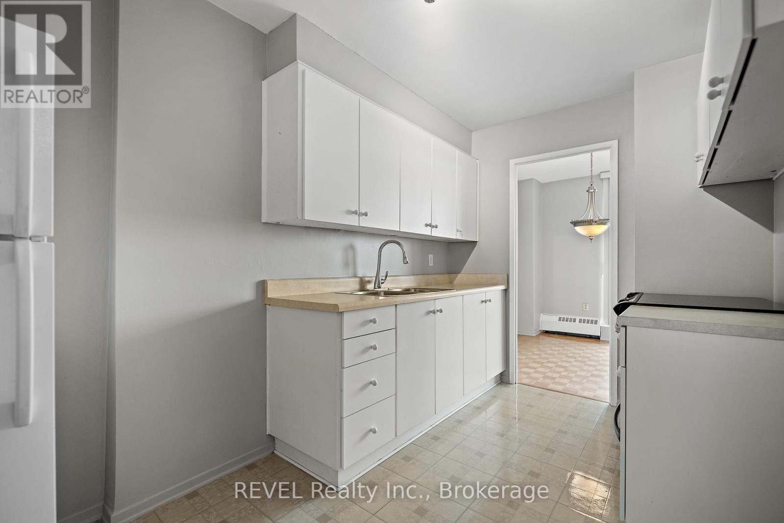 807 - 15 Towering Heights Boulevard, St. Catharines (Glendale/glenridge), Ontario  L2T 3G7 - Photo 10 - X12653402