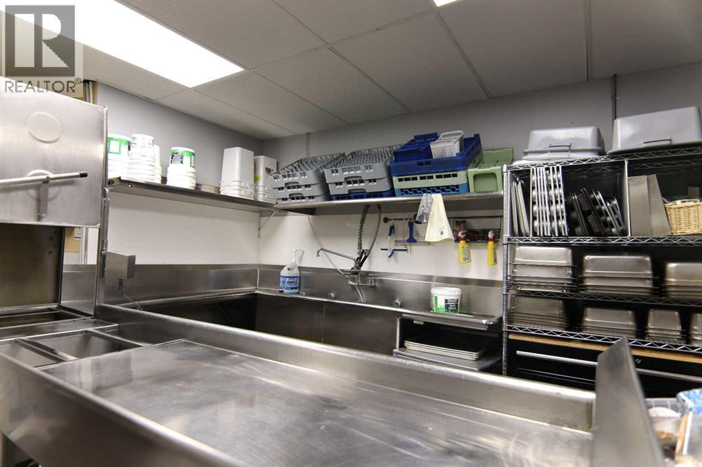 5026 51 Avenue, Ponoka, Alberta  T4J 1S4 - Photo 4 - A2274563