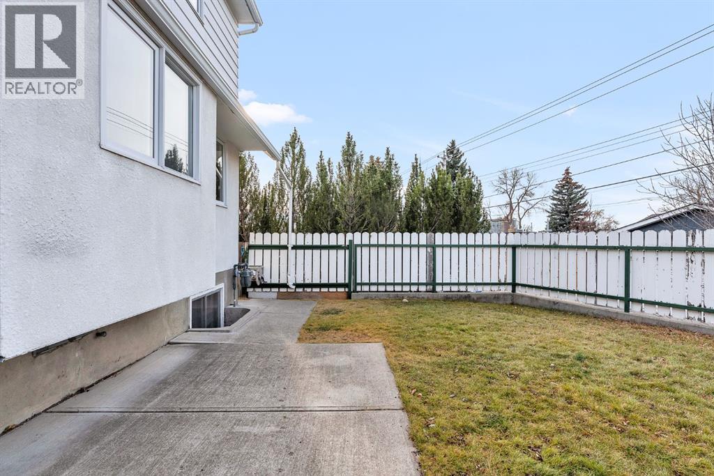 57 & 59 Dalton Bay Nw, Calgary, Alberta  T3A 1H7 - Photo 28 - A2269818