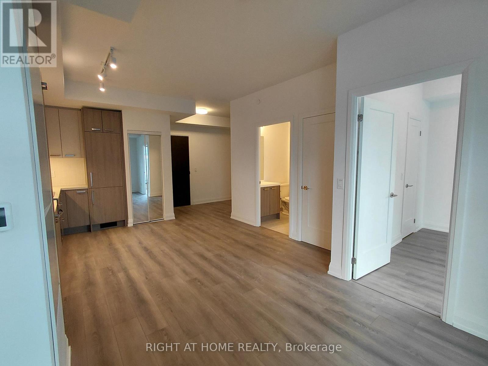 2009 - 20 Soudan Avenue, Toronto, Ontario  M4S 0E2 - Photo 5 - C12653386