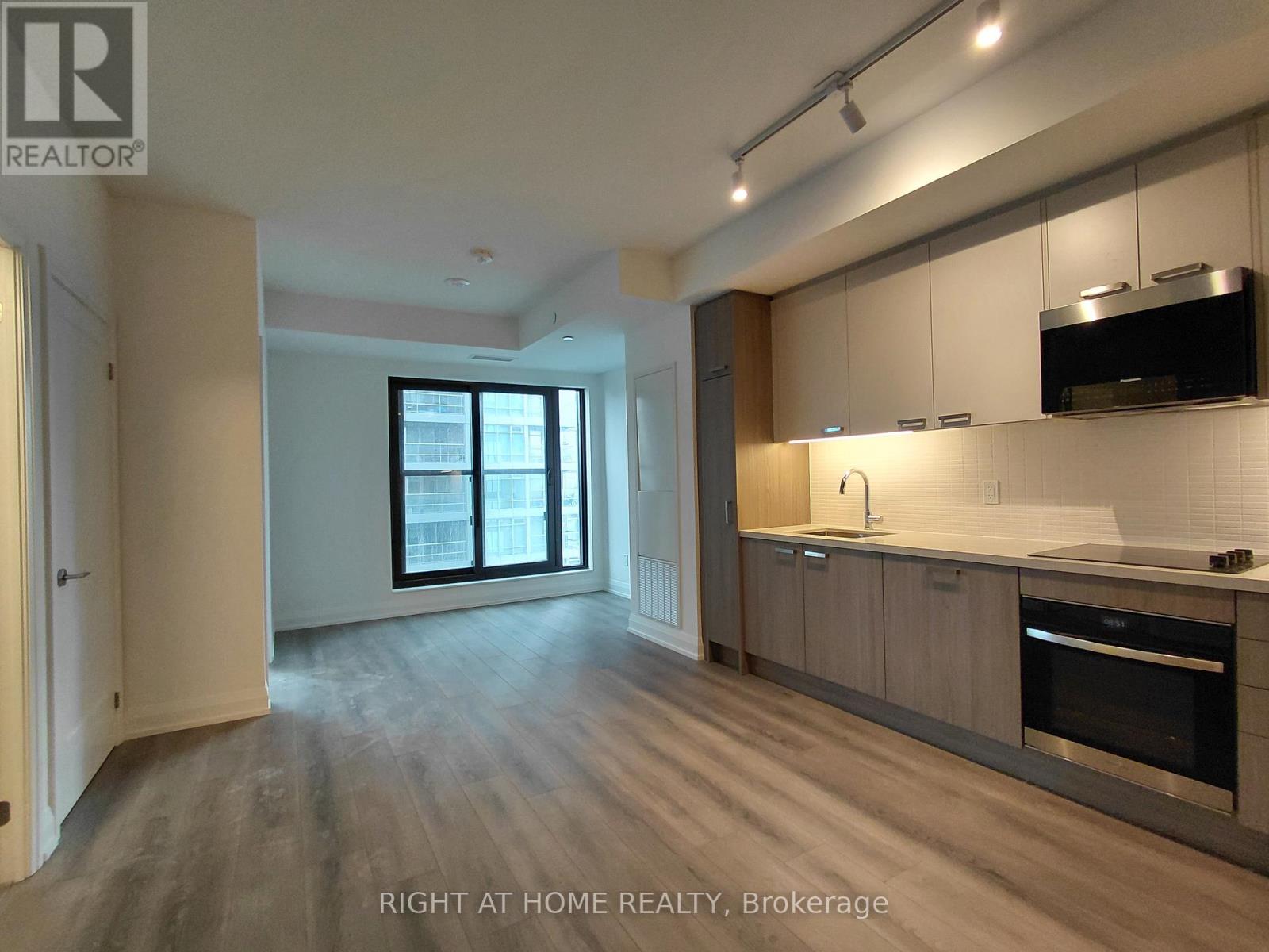 2009 - 20 Soudan Avenue, Toronto, Ontario  M4S 0E2 - Photo 6 - C12653386