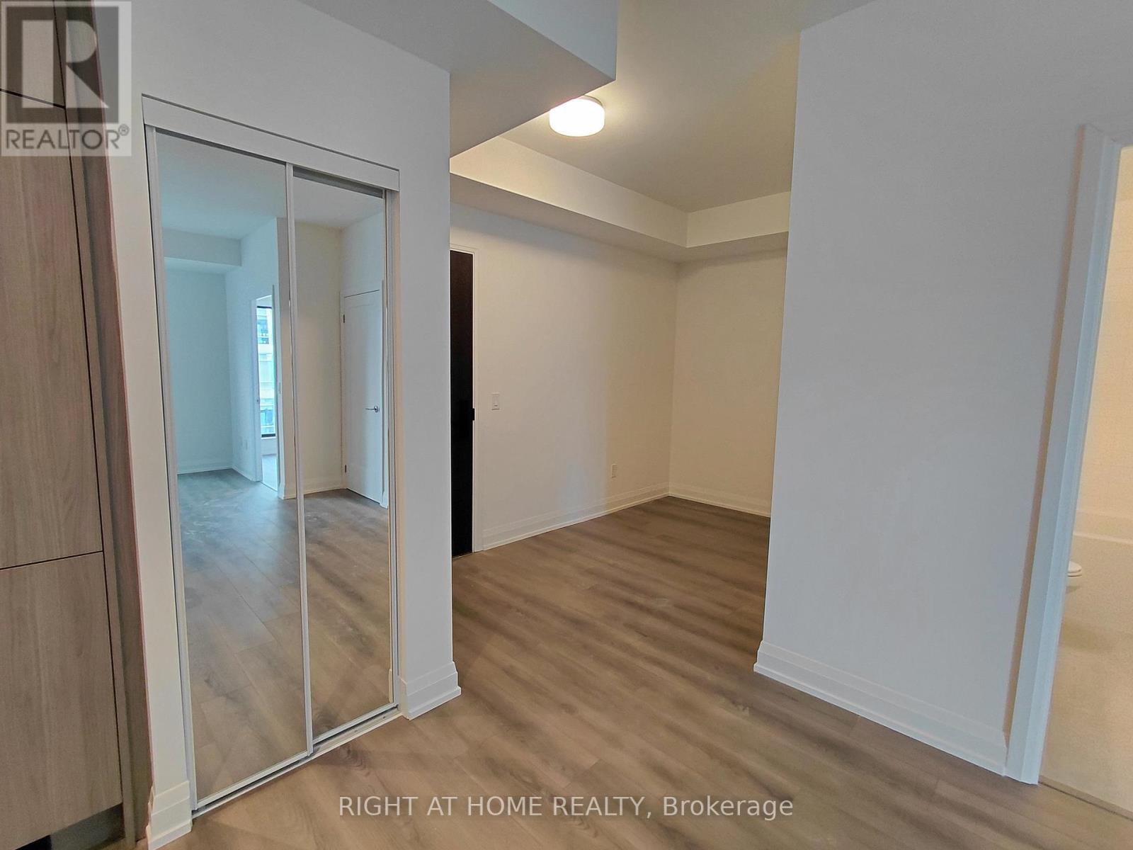 2009 - 20 Soudan Avenue, Toronto, Ontario  M4S 0E2 - Photo 9 - C12653386