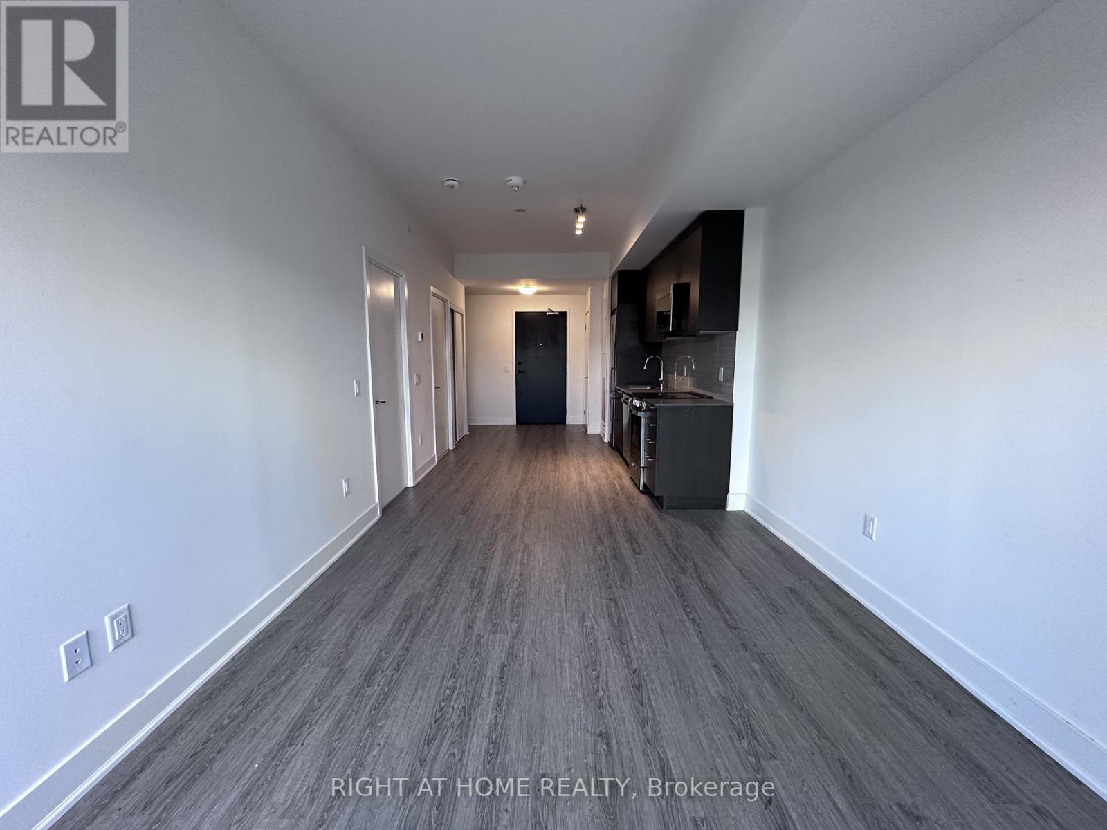 015 - 185 Deerfield Road, Newmarket, Ontario  L3Y 0G7 - Photo 10 - N12653406