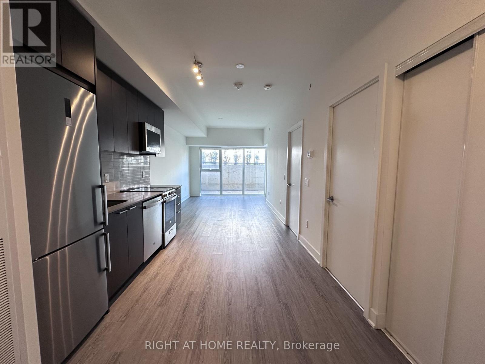 015 - 185 Deerfield Road, Newmarket, Ontario  L3Y 0G7 - Photo 11 - N12653406