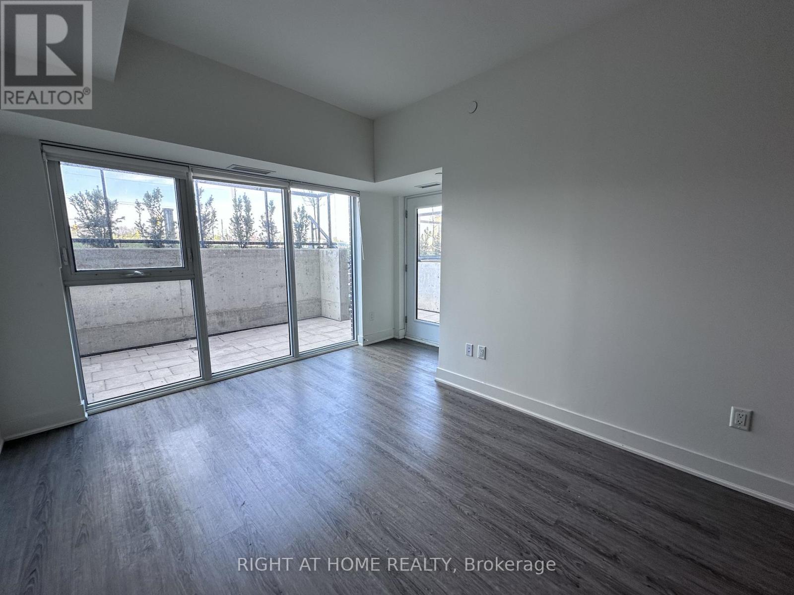 015 - 185 Deerfield Road, Newmarket, Ontario  L3Y 0G7 - Photo 8 - N12653406