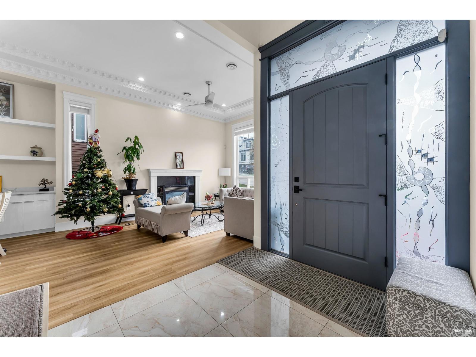 18011 63b Avenue, Surrey, British Columbia  V3S 4G1 - Photo 2 - R3075165