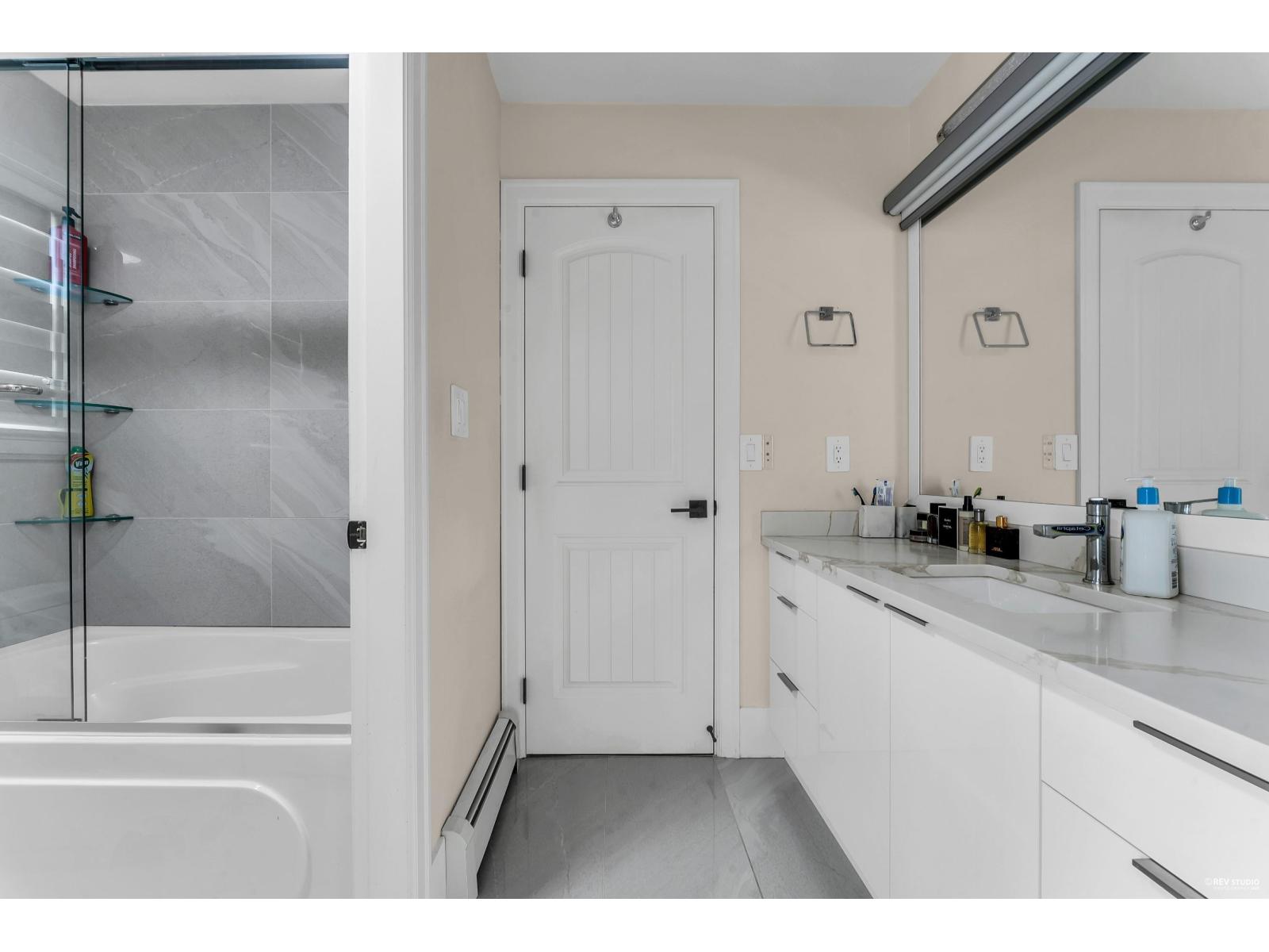 18011 63b Avenue, Surrey, British Columbia  V3S 4G1 - Photo 24 - R3075165