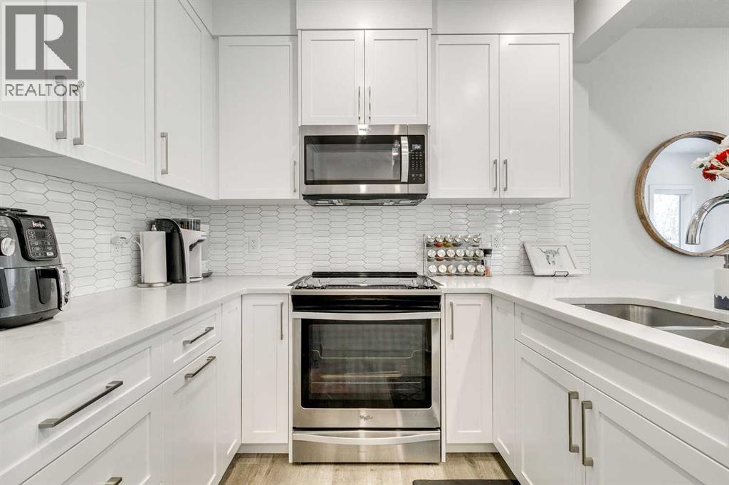 156 Crestridge Common Sw, Calgary, Alberta T3B 6J5 - Photo 12 - A2276165