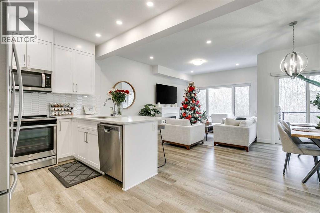 156 Crestridge Common Sw, Calgary, Alberta T3B 6J5 - Photo 9 - A2276165