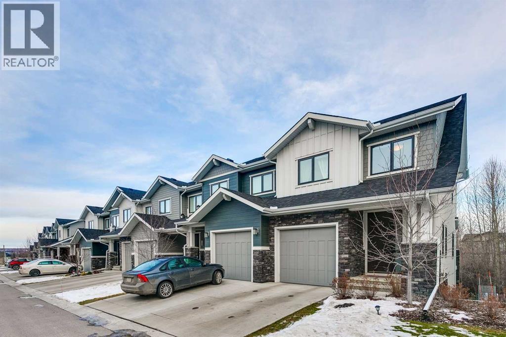 156 Crestridge Common Sw, Calgary, Alberta T3B 6J5 - Photo 1 - A2276165