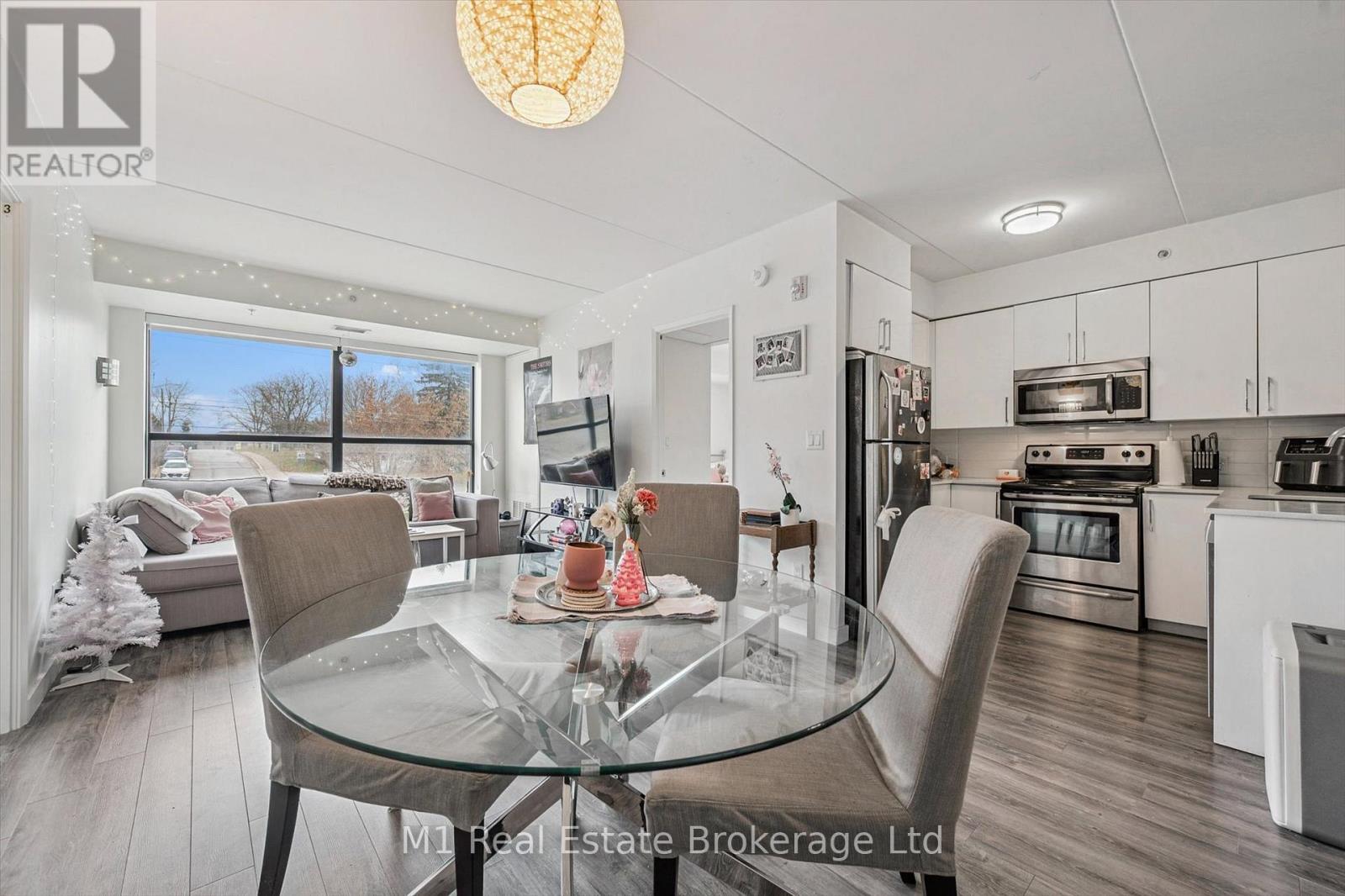 304 - 1219 Gordon Street, Guelph, Ontario  N1L 0M9 - Photo 2 - X12570844