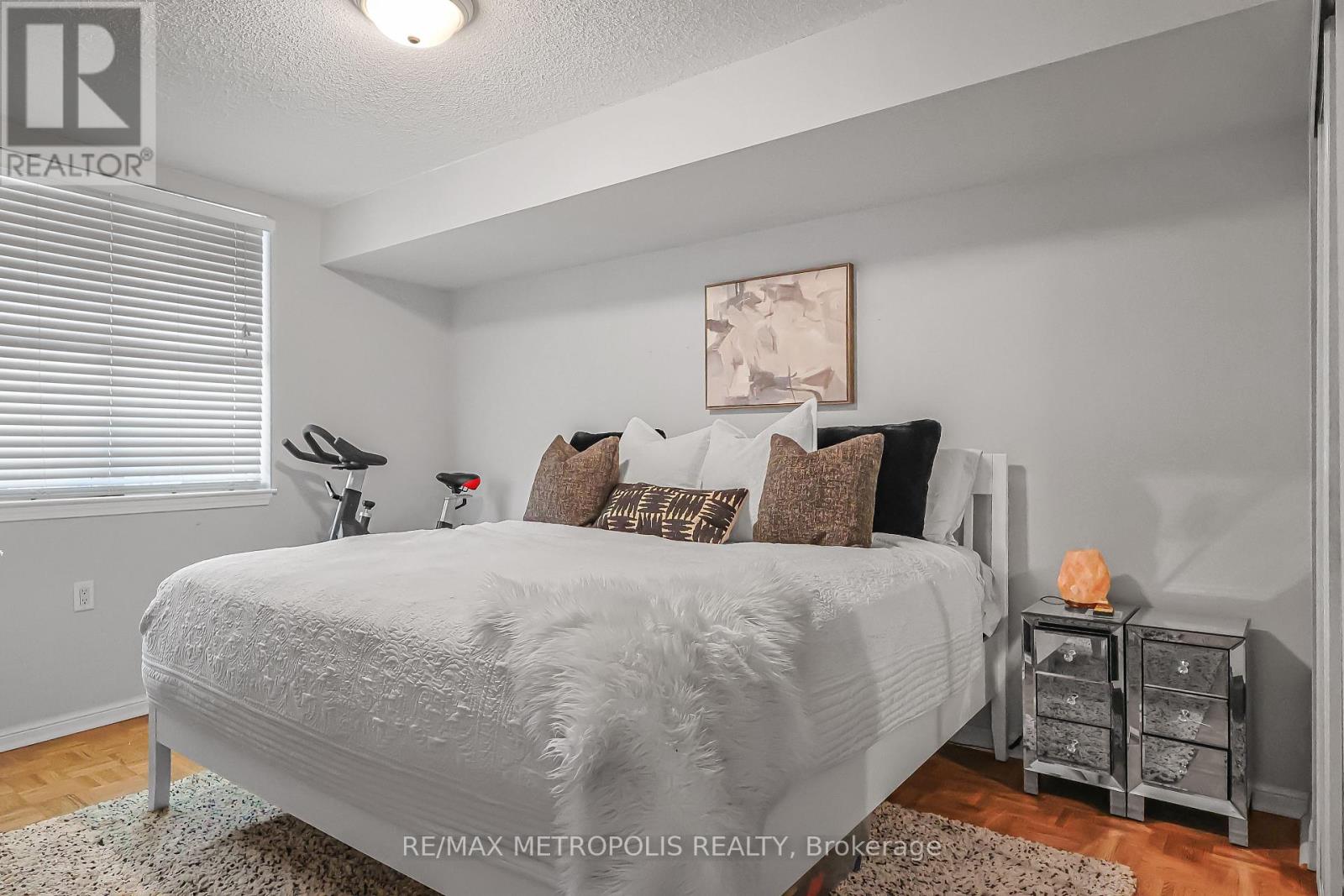 216 - 2500 Rutherford Road, Vaughan, Ontario  L4K 5N7 - Photo 9 - N12653146