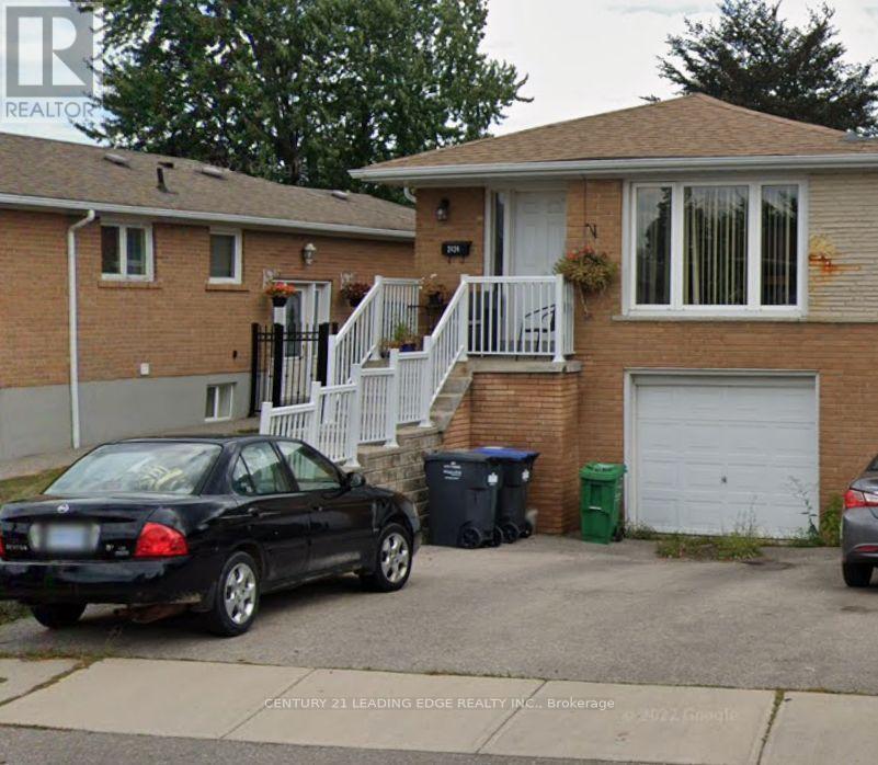Main - 2424 Whaley Drive, Mississauga, Ontario  L5B 2B5 - Photo 2 - W12653052