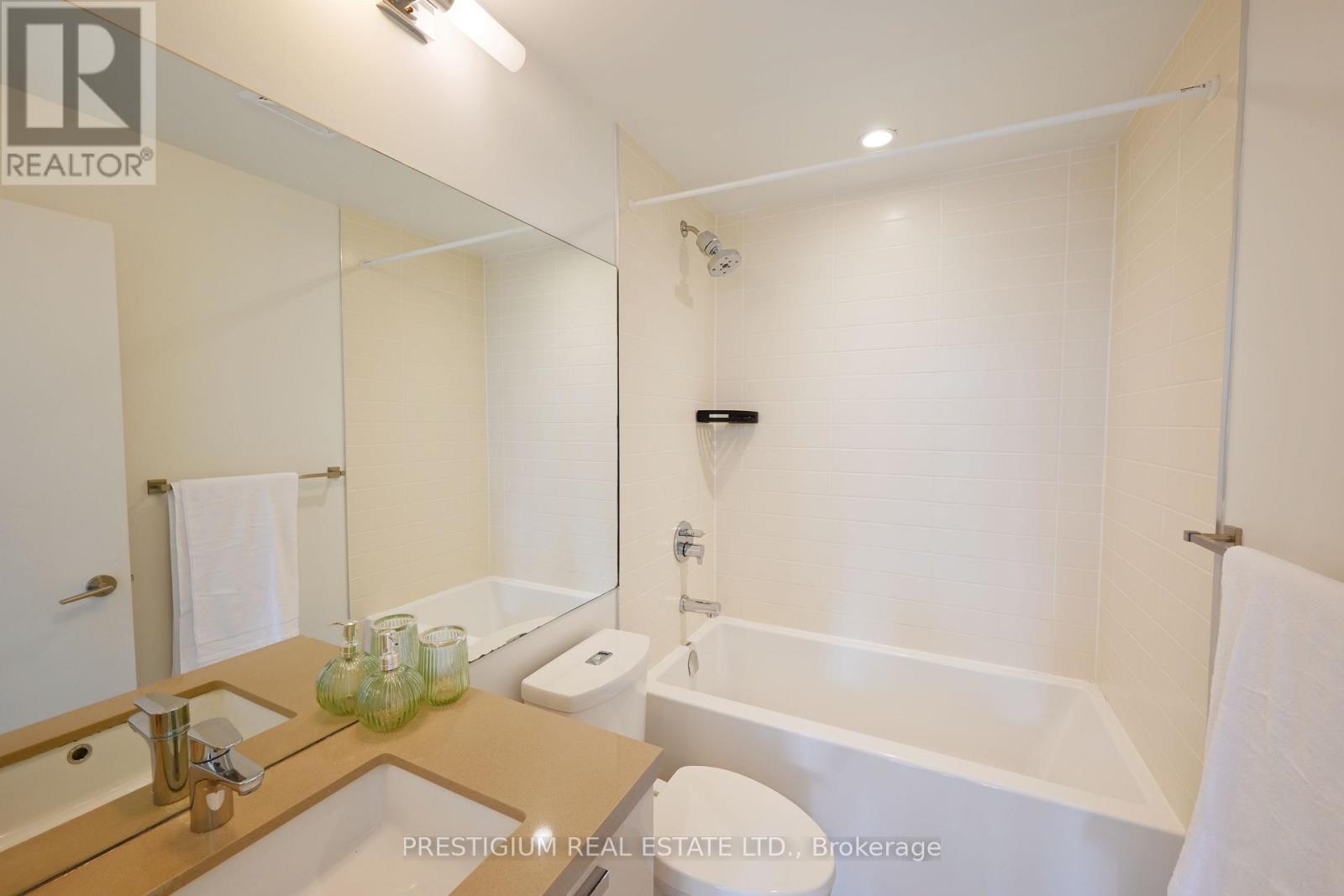 1910 - 290 Adelaide Street W, Toronto, Ontario  M5V 0P3 - Photo 9 - C12653430