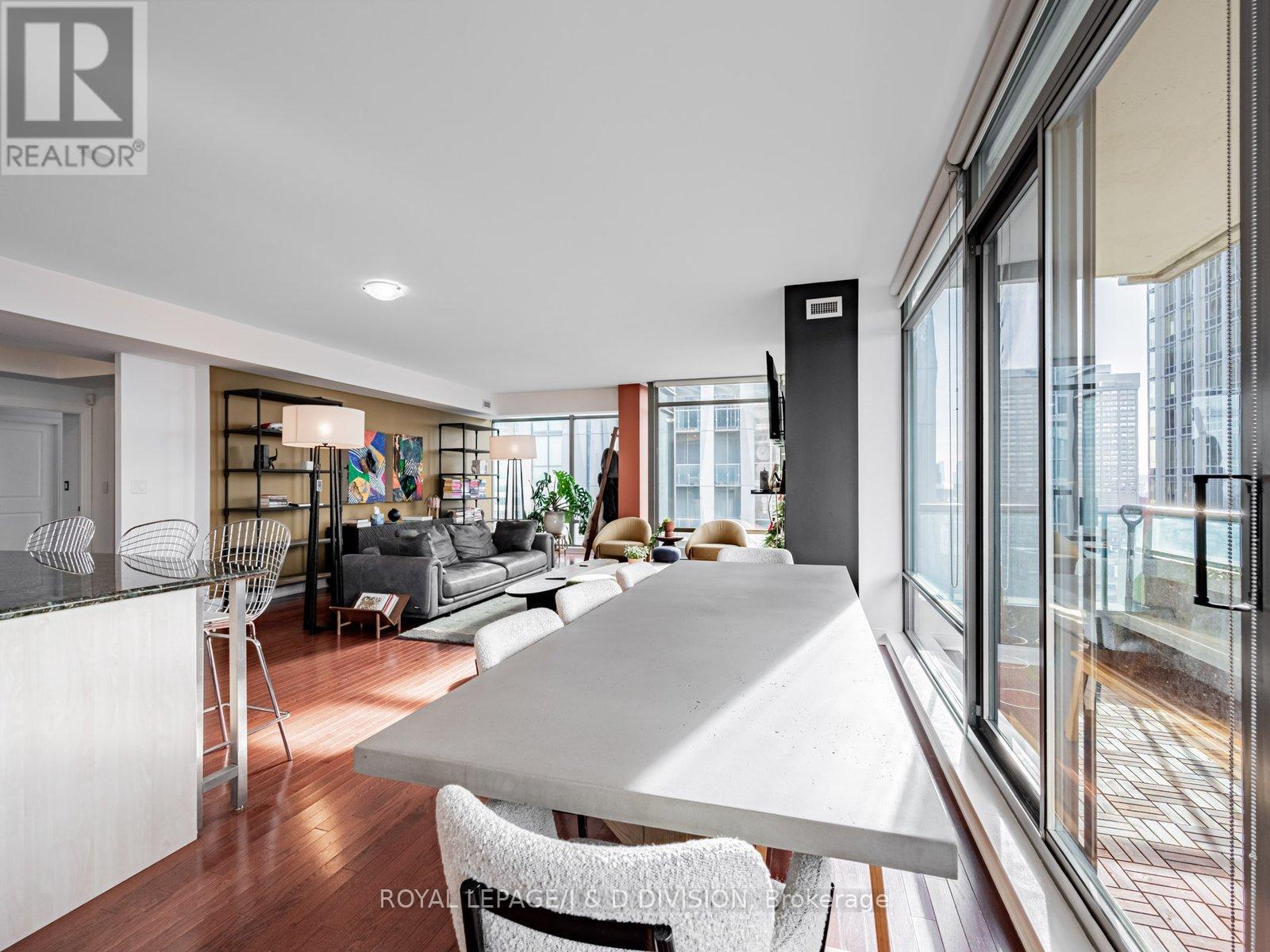 3402 - 18 Yorkville Avenue, Toronto, Ontario  M4W 3Y8 - Photo 11 - C12653438