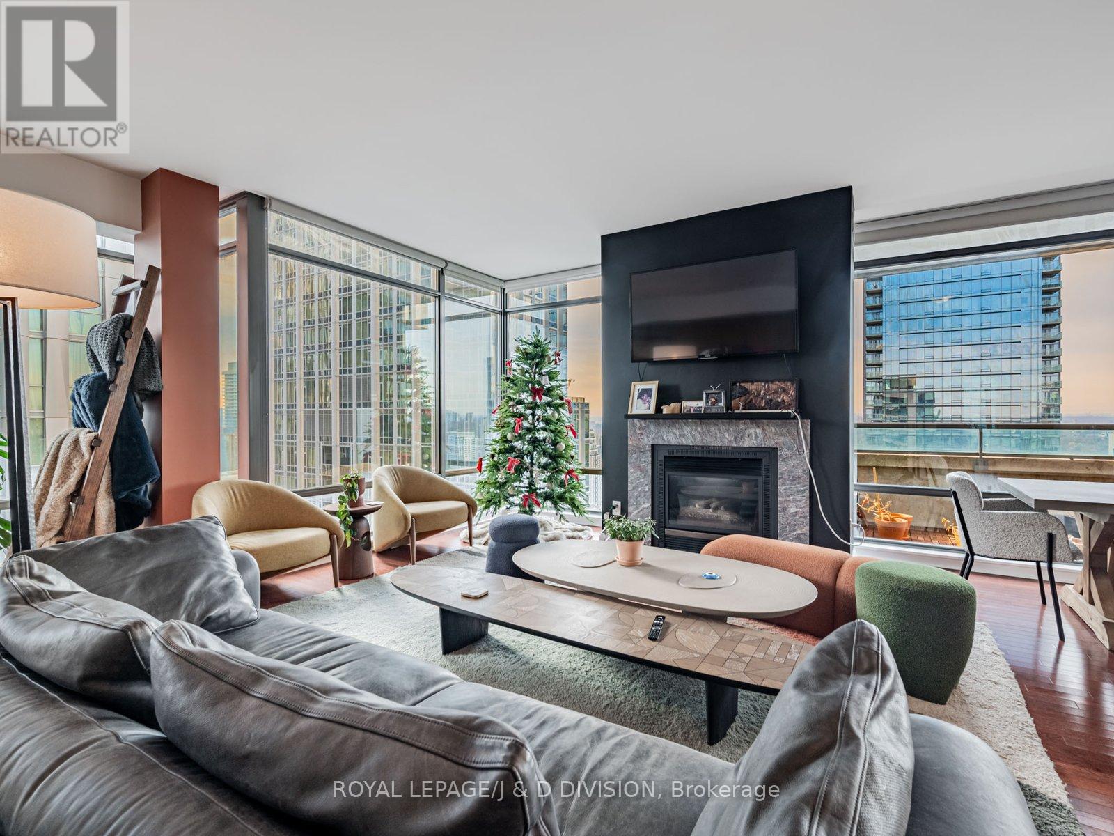 3402 - 18 Yorkville Avenue, Toronto, Ontario  M4W 3Y8 - Photo 3 - C12653438