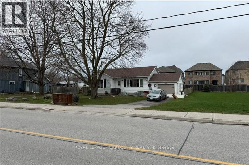 166 Church Street, Georgina, Ontario  L4P 1J5 - Photo 3 - N12653416