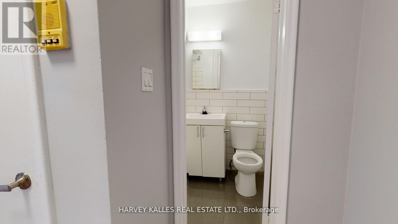 108 - 31 Clearview Heights, Toronto, Ontario  M6M 2A2 - Photo 12 - W12653422