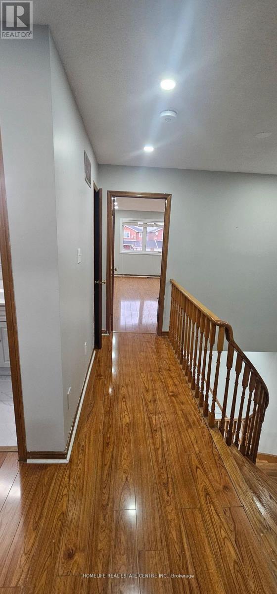 89 Woodsend Run, Brampton, Ontario  L6Y 4H7 - Photo 4 - W12653428